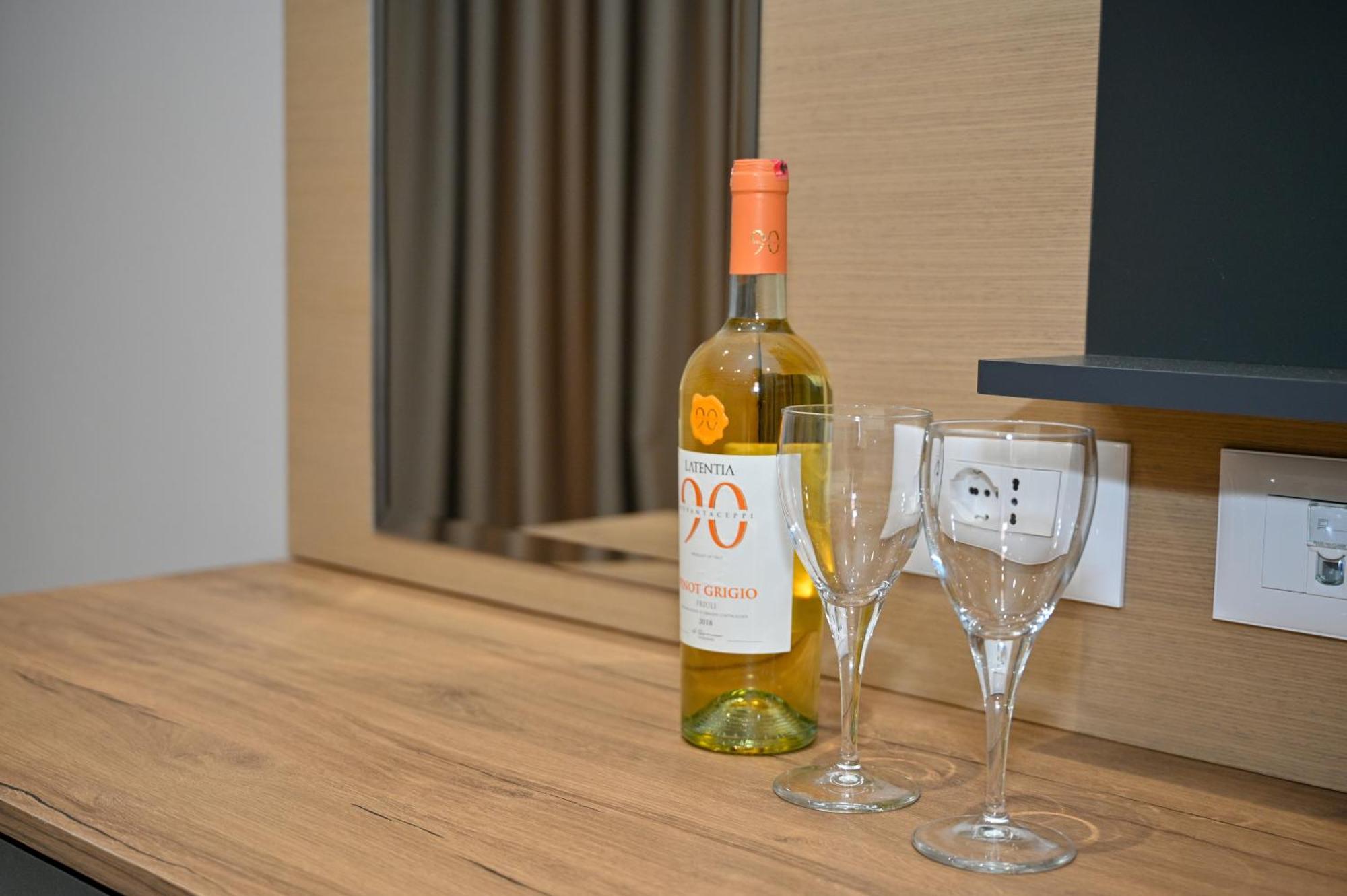 Monduro Hotel Durres Luaran gambar